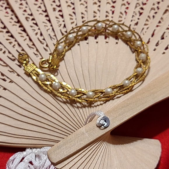 Unique Vintage Gold and Pearl Bracelet